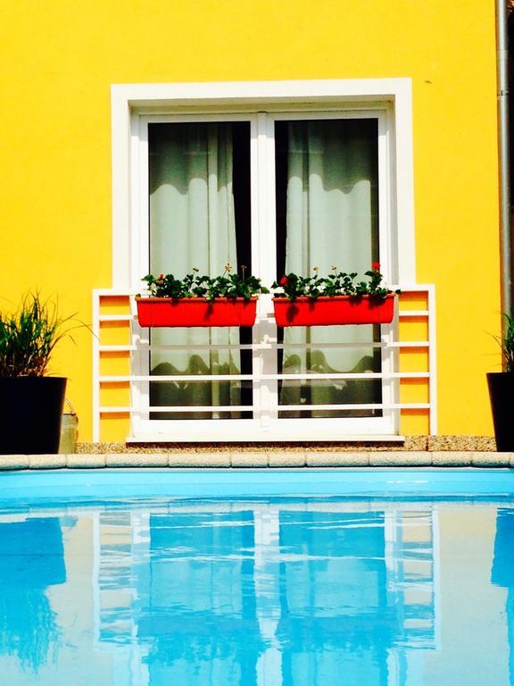 Villa Sipeky セネツ エクステリア 写真